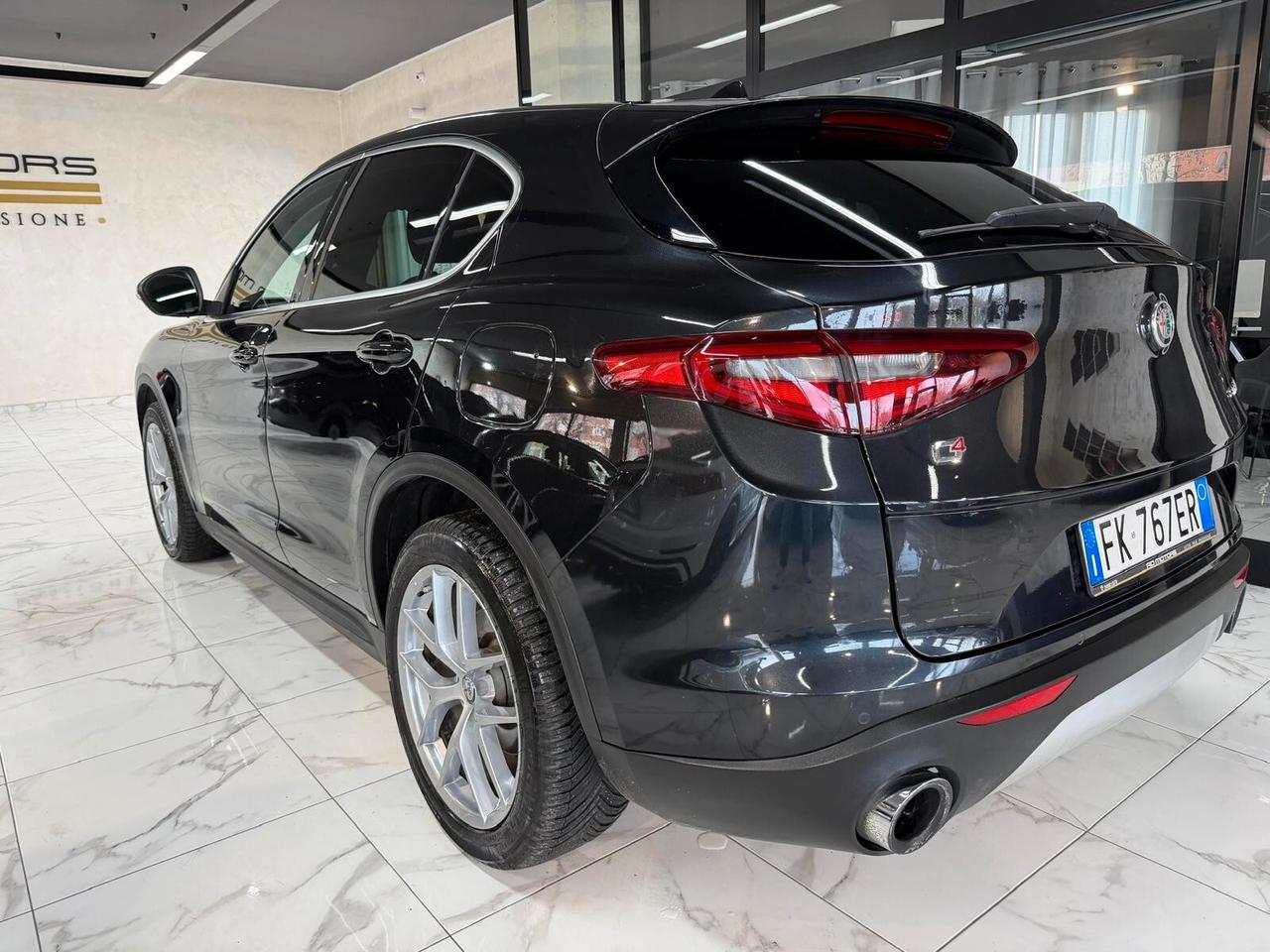 Alfa Romeo Stelvio Benzina 280Cv Tagliandi certificati