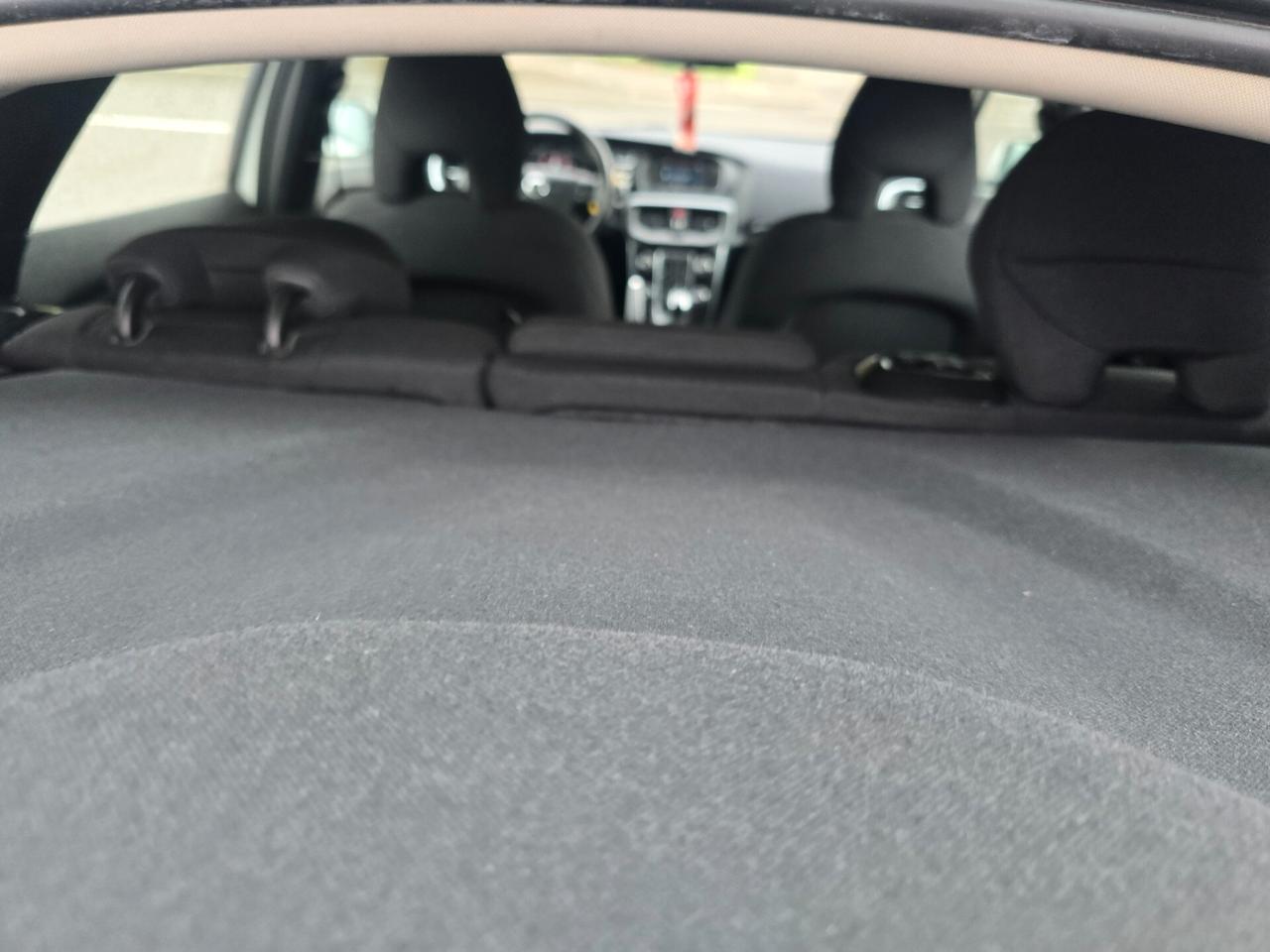 Volvo V40 D2