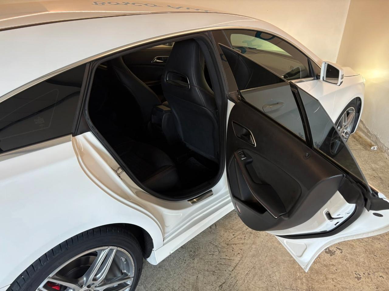 Mercedes-Benz CLA 200 d Shooting Brake Premium S.W.