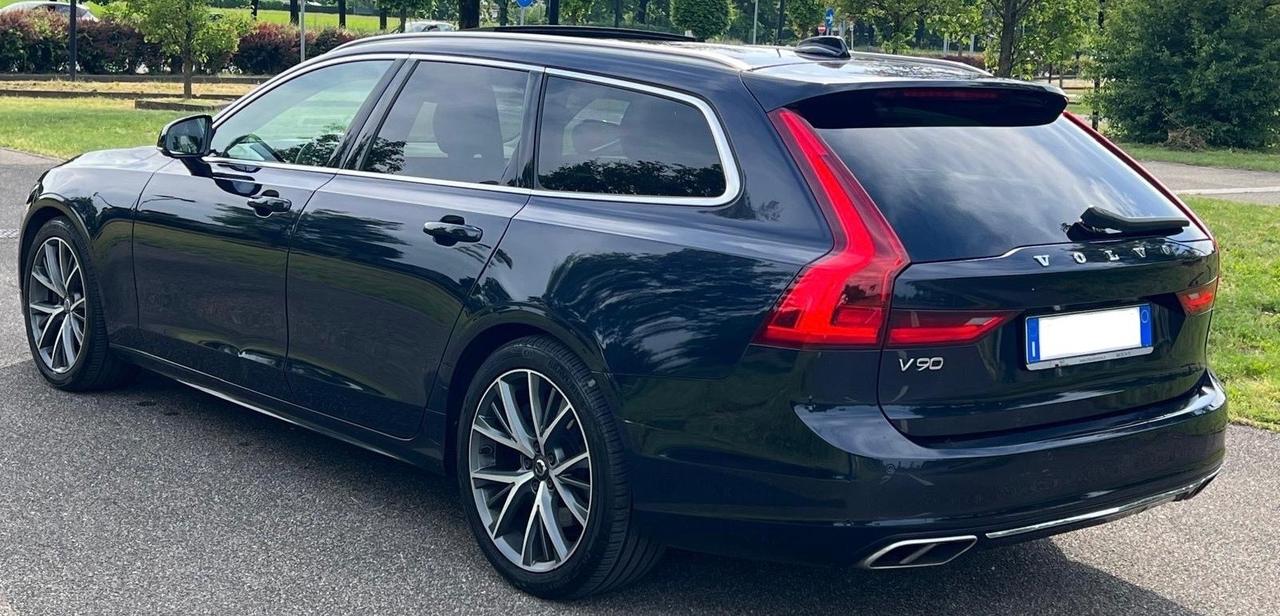 Volvo V90 D4 R-design