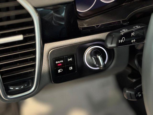 PORSCHE Cayenne 3.0 V6 E-Hybrid *UNIPROP*RADAR*SPORT CHRONO*