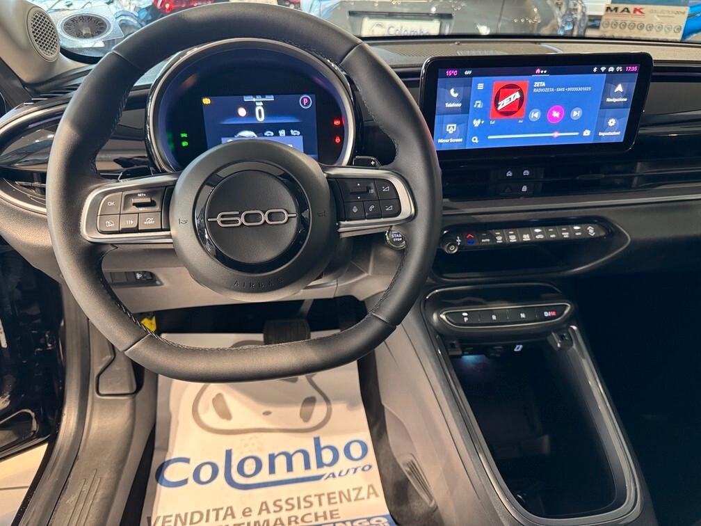 Fiat 600 1.2 hybrid 145cv auto Led Navi App conn 17"
