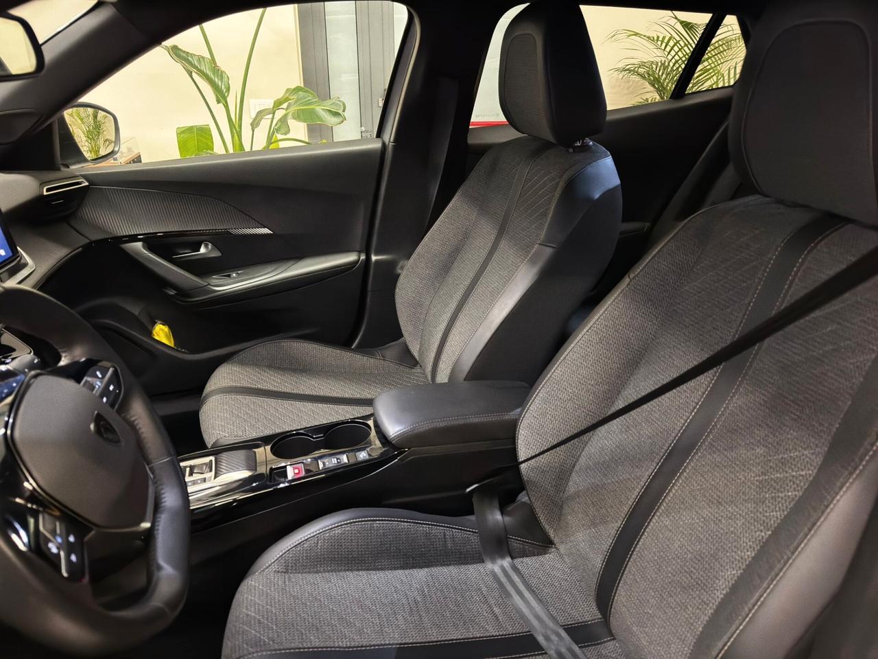 Peugeot 2008 BlueHDi 130 Allure CAMBIO AUT. DIESEL