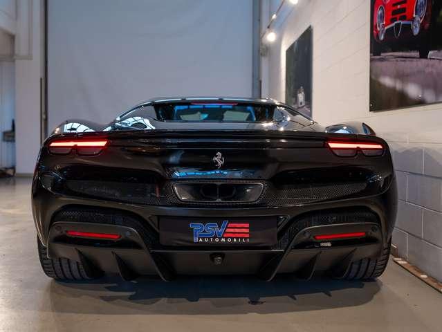 Ferrari 296 GTS 3.0+LIFT+CARBONIO+VOLANTE LED+SCUDETTI+CERCHI DIAMANTATI+VETTURA ATELIER+IVA ESPOSTA+