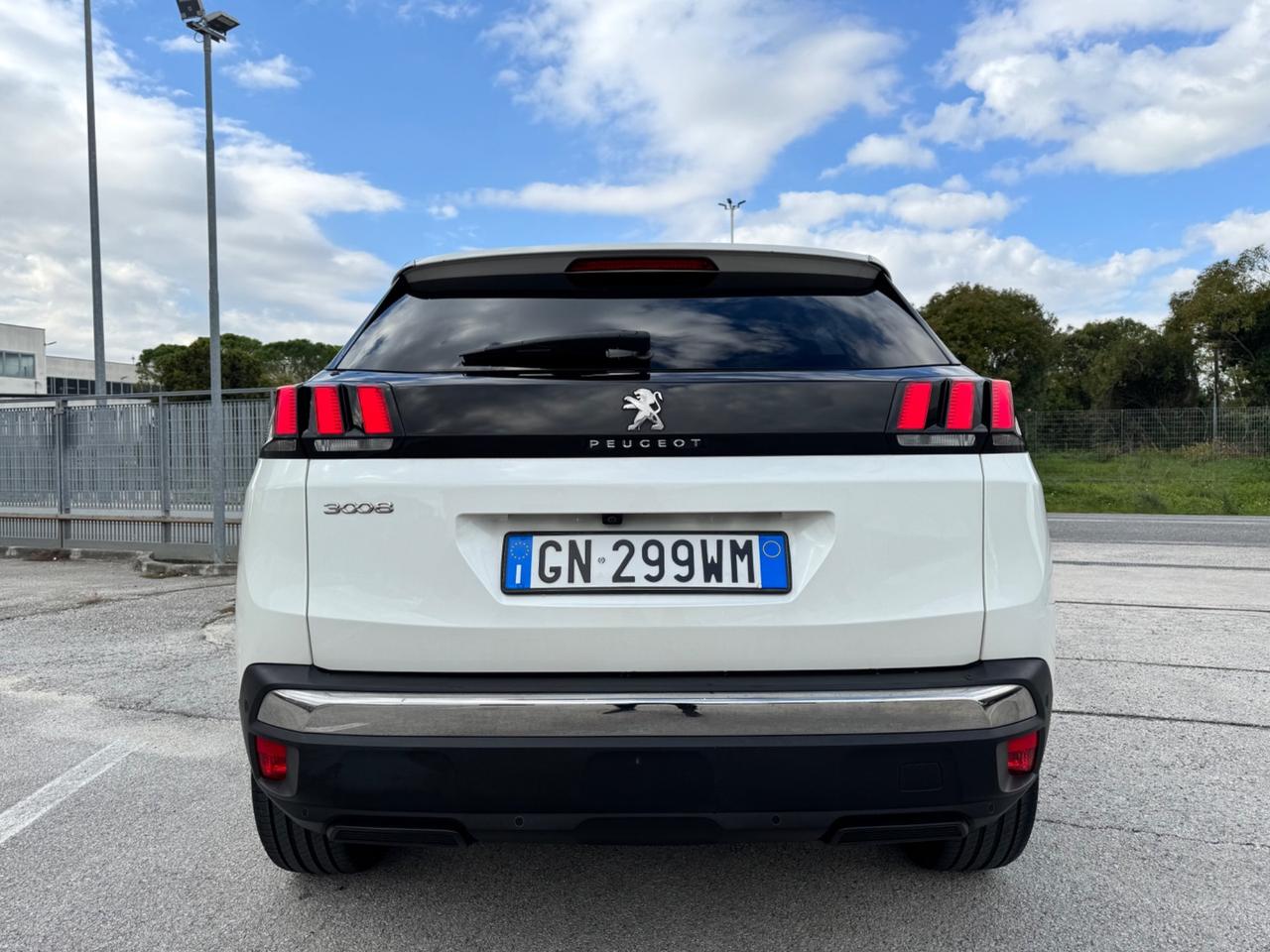 PEUGEOT 3008 1.5 Hdi Allure - Led Navi 18