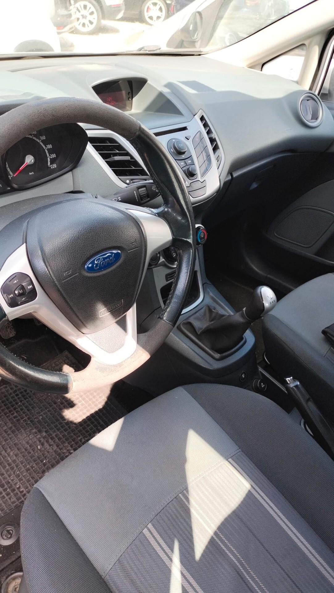 Ford Fiesta Fiesta 1.4 5 porte Bz.- GPL
