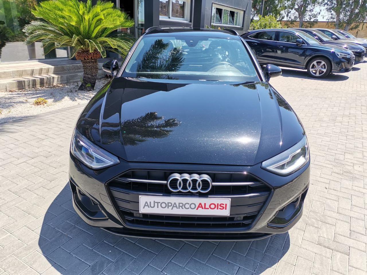 Audi A4 Avant 40 TDI S tronic TOTAL BLACK