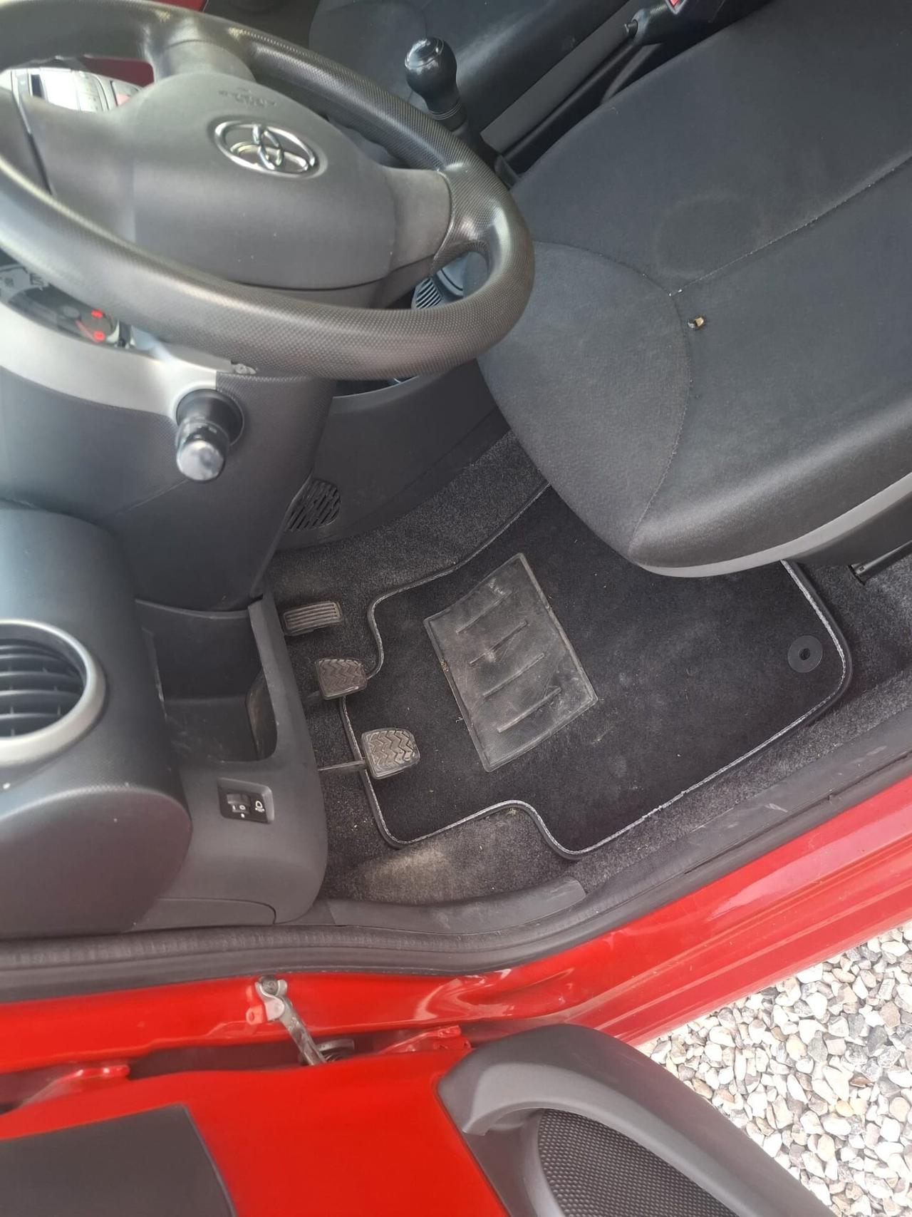 Toyota Aygo 1.0 12V VVT-i 5 porte Cool Soda Connect