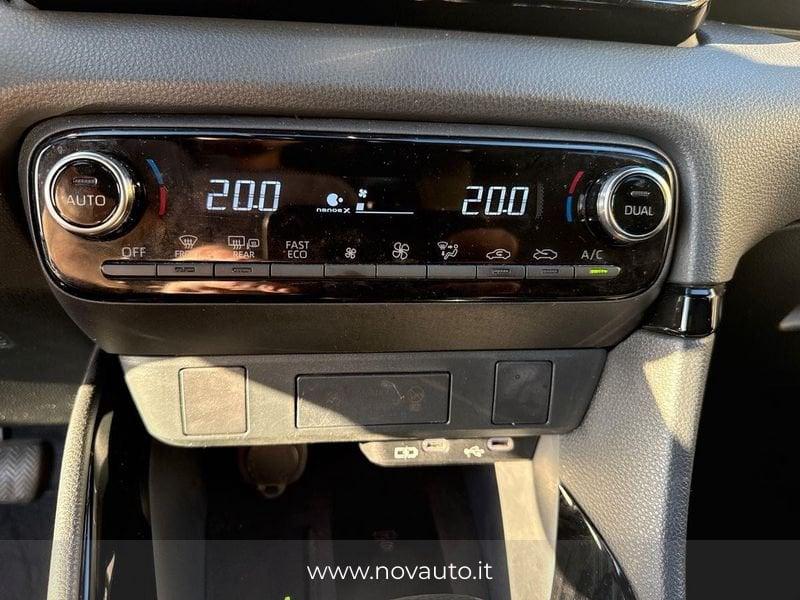 Toyota Yaris Yaris 1.5h 130 Lounge