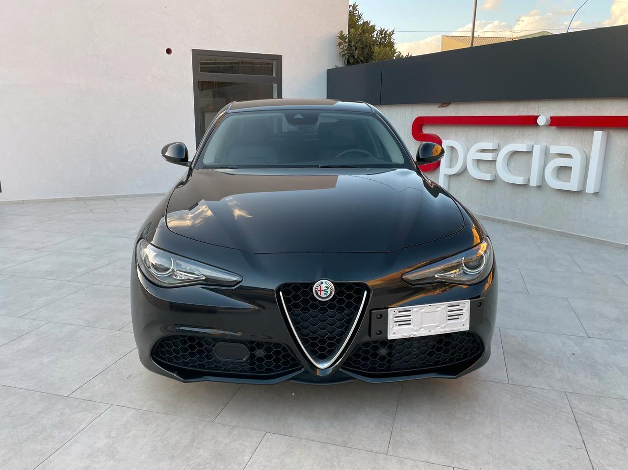 Alfa Romeo Giulia 2.2 Turbodiesel 210 CV AT8 AWD Q4 Veloce