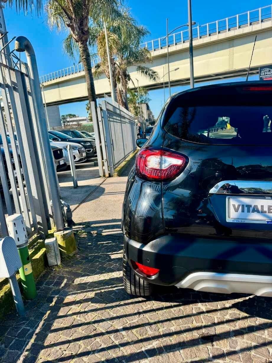 RENAULT CAPTUR 1.5 dCi 110 CV *FARI FULL LED