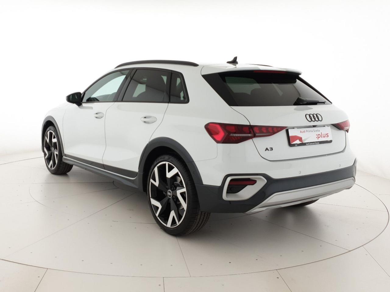 Allstreet 35TDI 150CV S tronic Identity Contrast