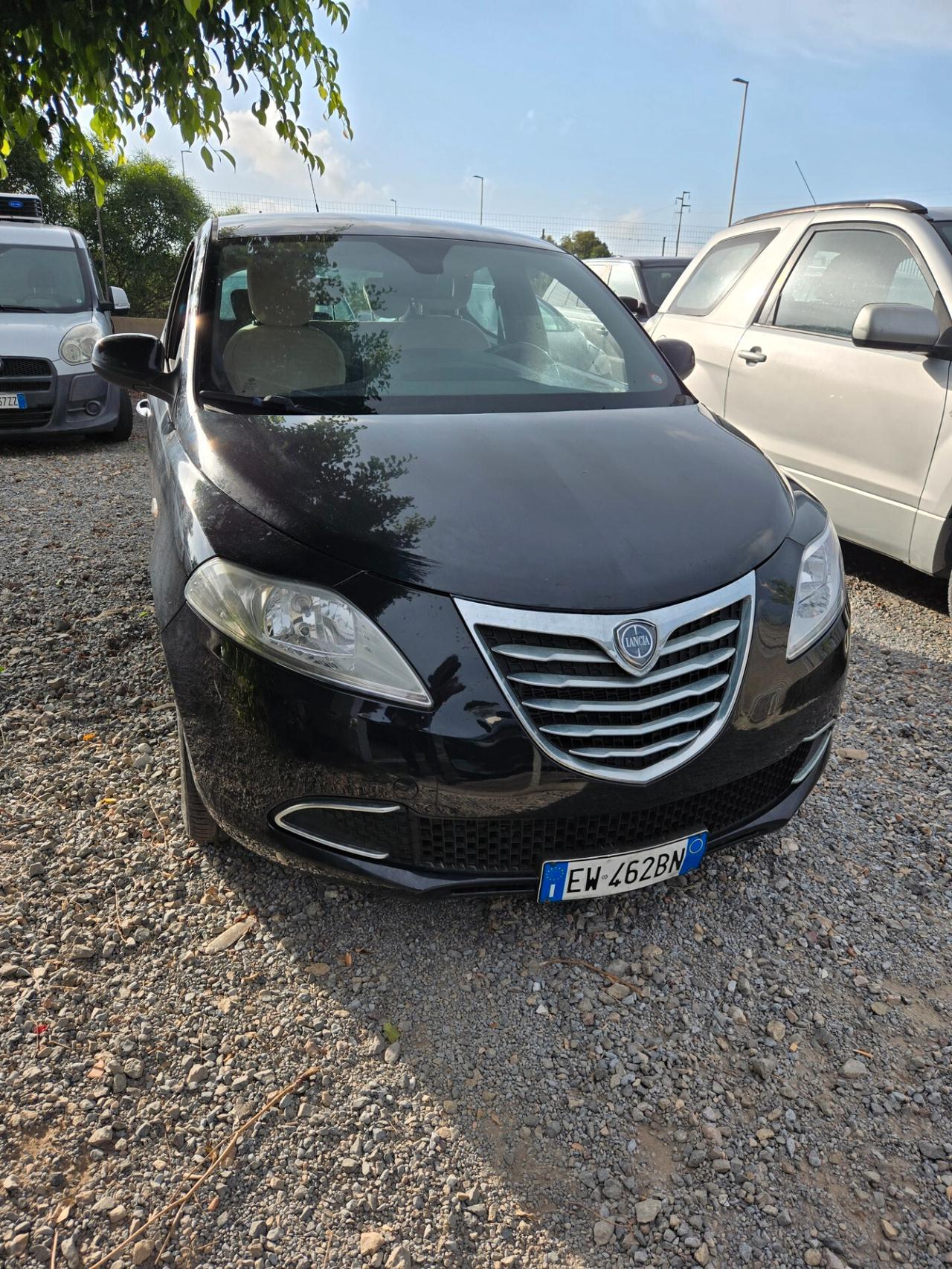 Lancia Ypsilon 1.3 MJT 16V 95 CV 5 porte S&S Silver