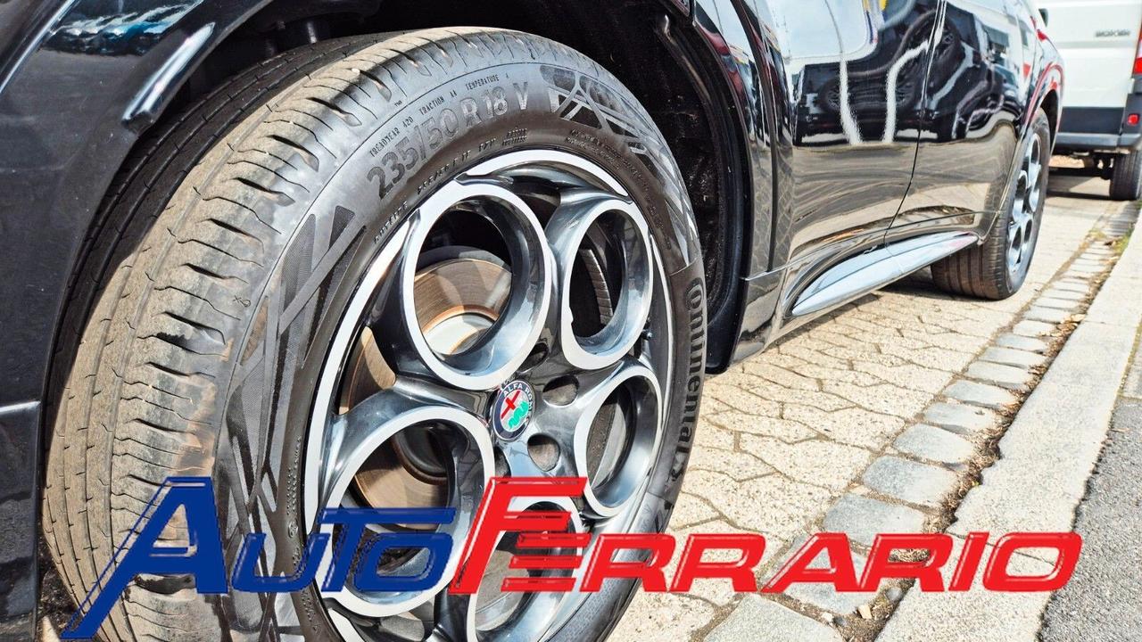 Alfa Romeo Tonale TI APPLE CAR PLAY CRUISE ADATTIVO SENS PARK VETRI SCURI CERCHI DA 18" NAVY LED MATRIX