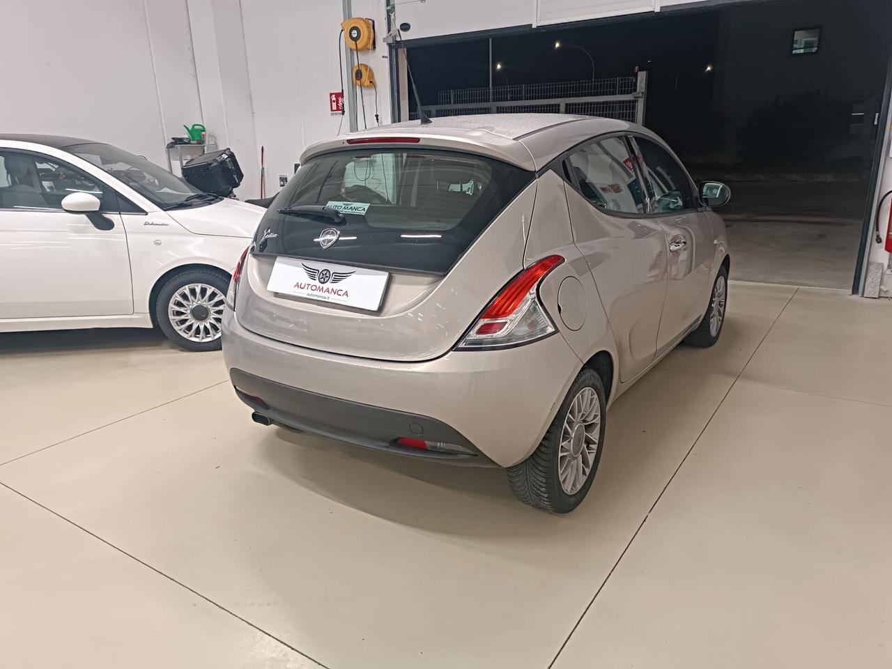 Lancia Ypsilon 1.2 69 CV 5 porte Gold