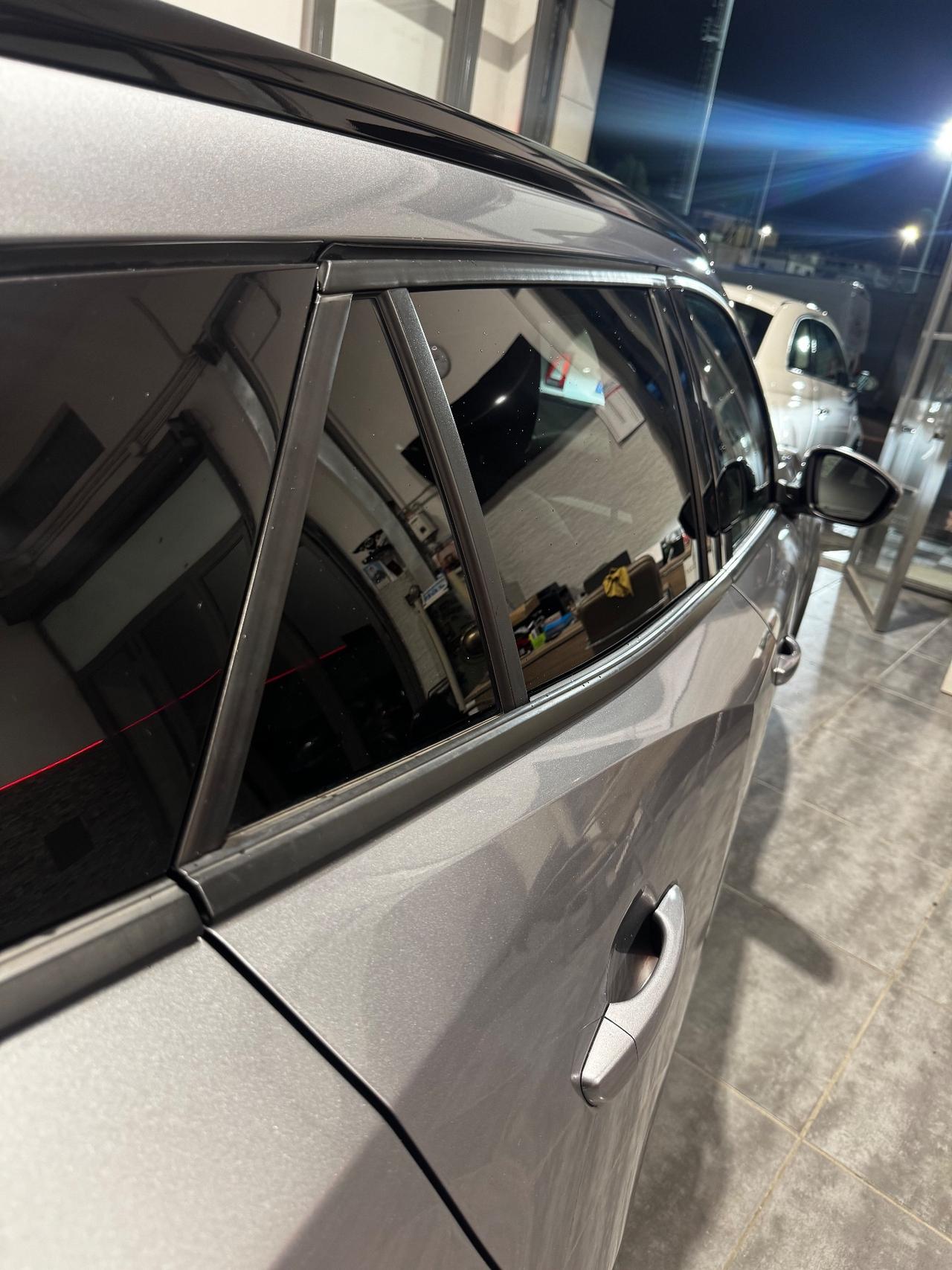 Peugeot 2008 BlueHDi 110 S&S Allure Pack