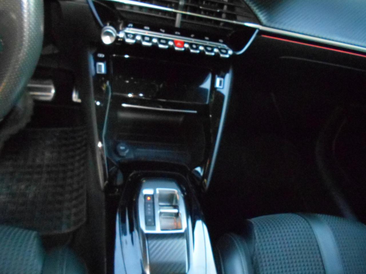 Peugeot 208 PureTech 130 Stop&Start EAT8 5 porte GT