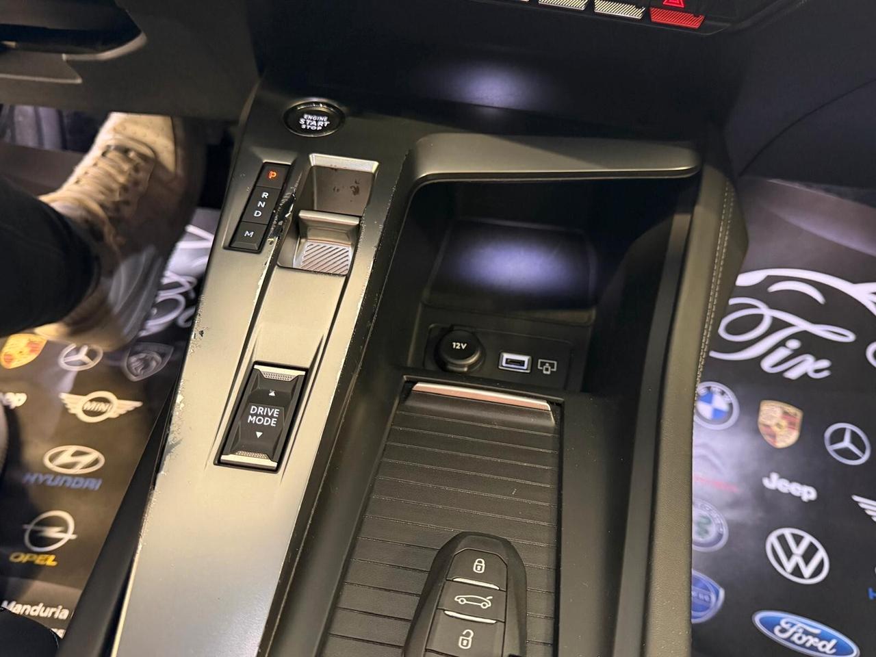 PEUGEOT 308 BERLINA ALLURE 1.5 PELLE NAVI OK NEOPATENTATI ANNO 2022