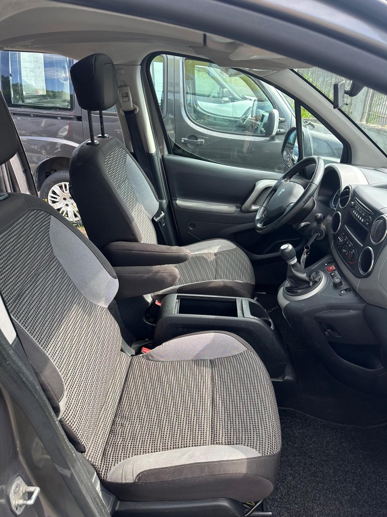 Peugeot Partner Tepee 1.6 HDi 110CV Outdoor gancio traino