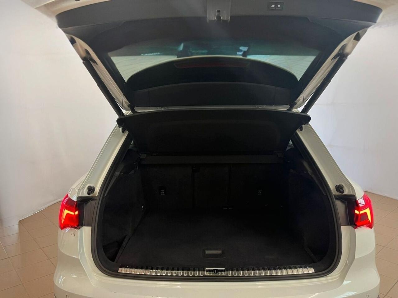Audi Q3 35 TDI S tronic Business Advanced