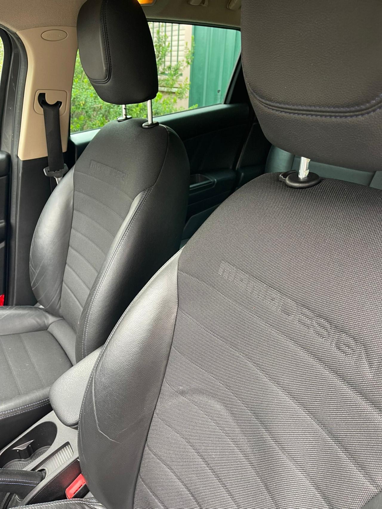 Lancia Delta 1.9 MJT Twinturbo DPF Gold