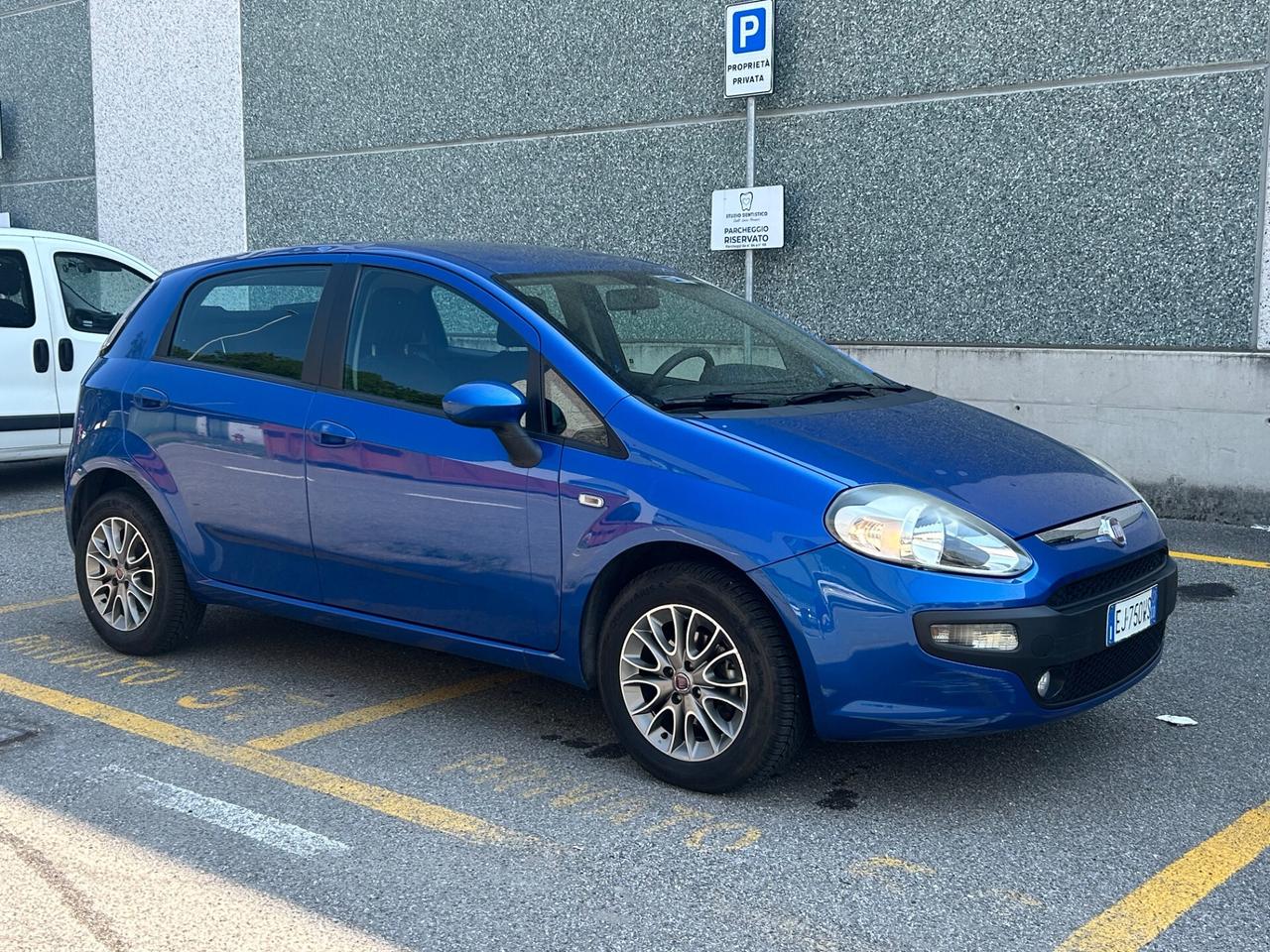 Fiat Punto Evo 1.4 77 CV Dynamic 5 Porte | Clima Bluetooth Cerchi in Lega Uniproprietario