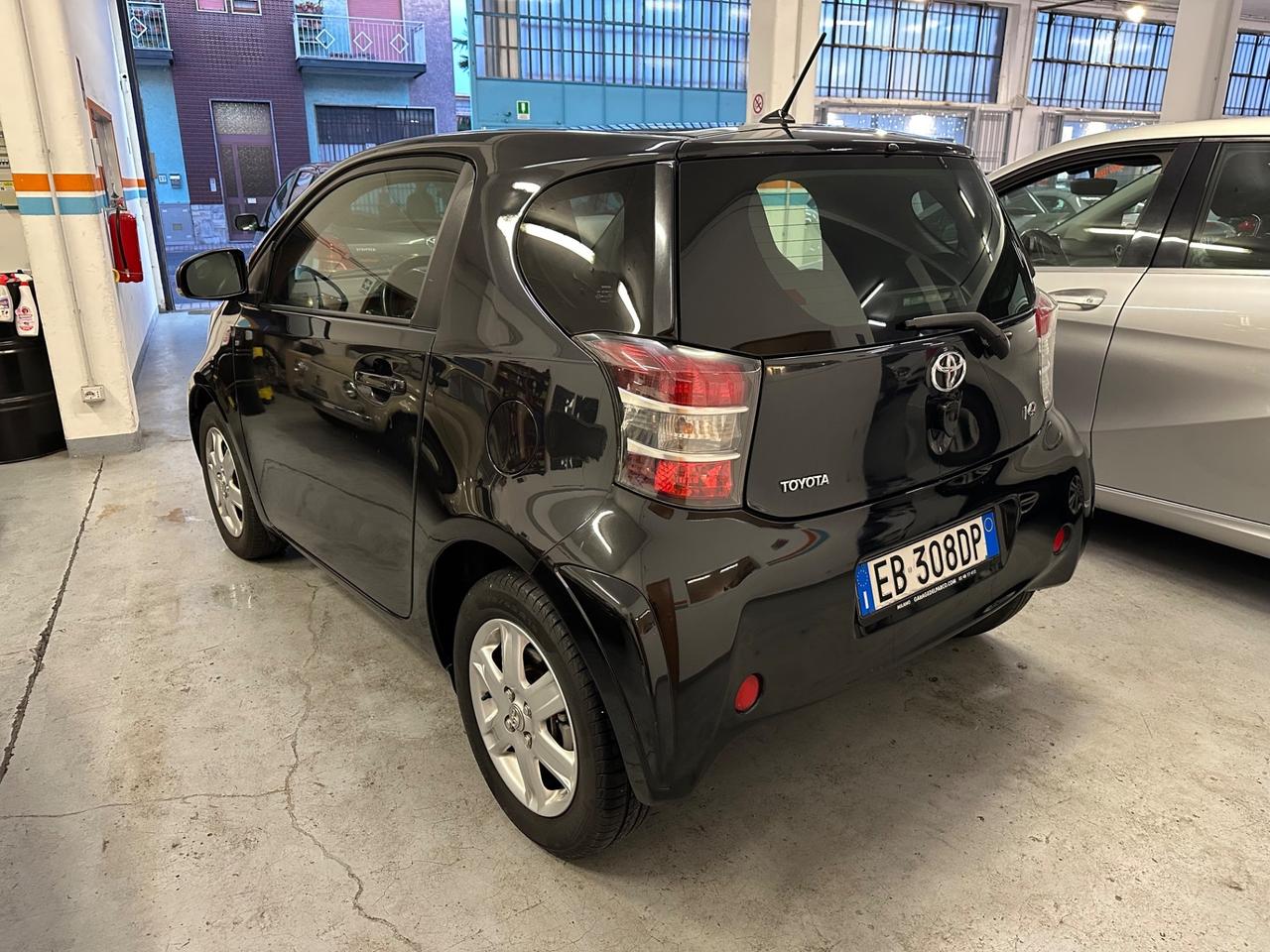 Toyota iQ 1.0 - Autonavigli