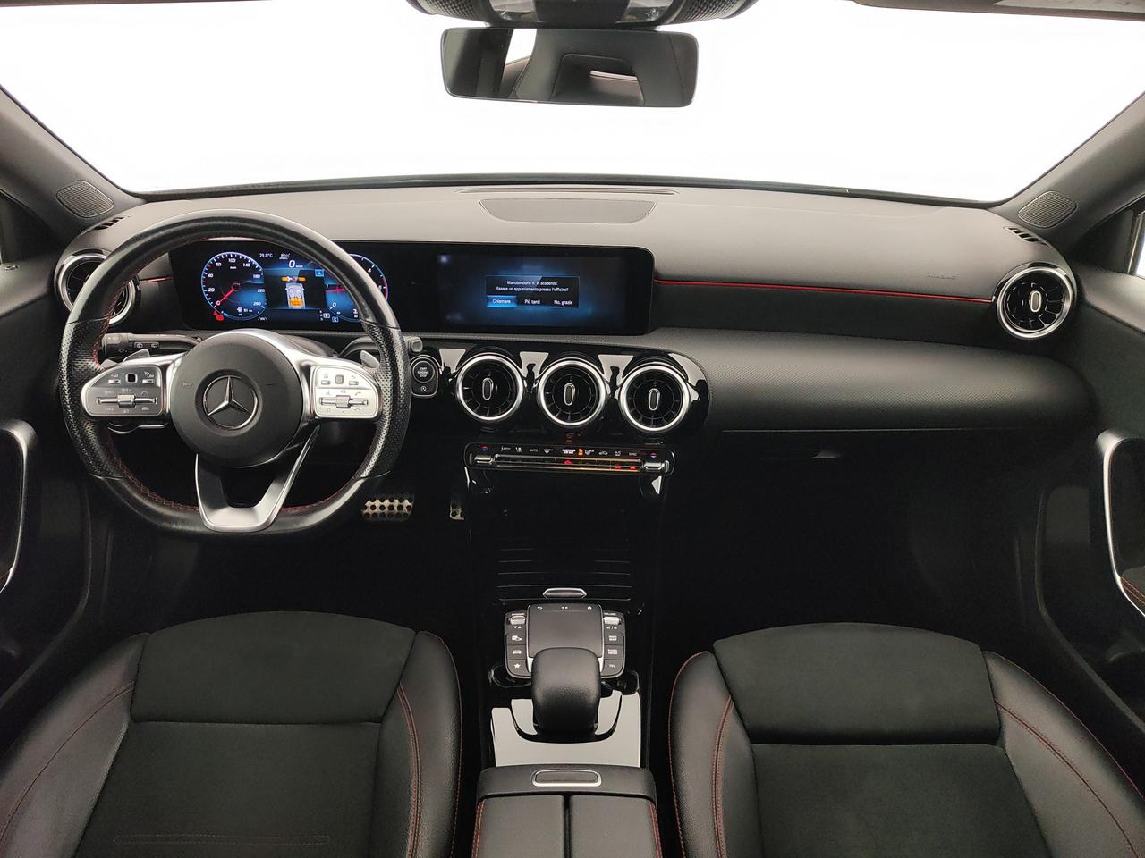 Mercedes-Benz A 200 d Premium auto