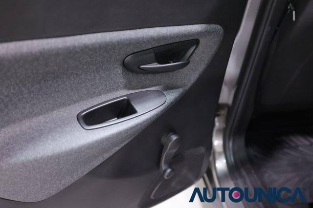 LANCIA Ypsilon 1.2 69 CV 5 PORTE GPL ECOCHIC ELEFANTINO BLU