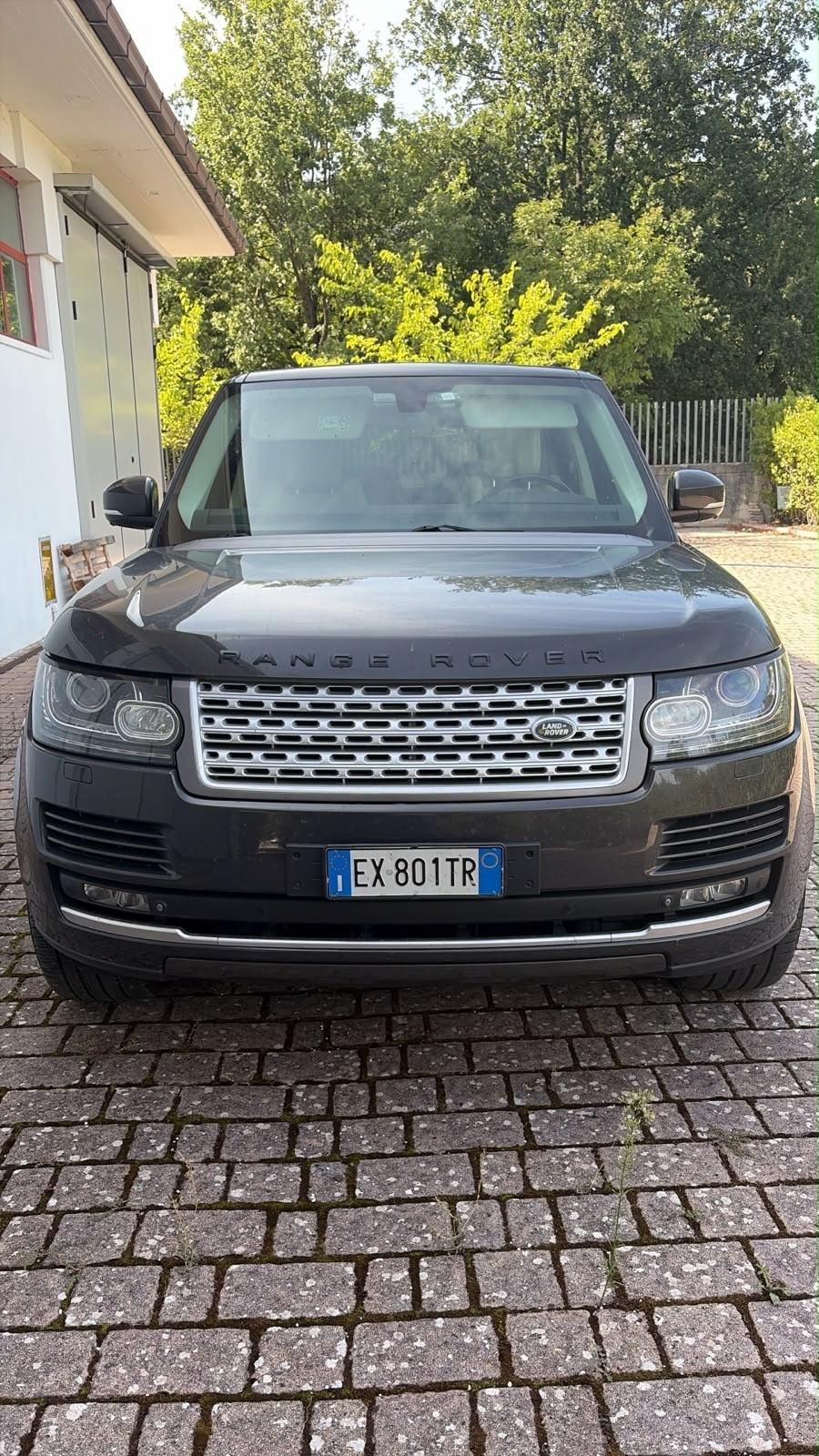 Land Rover Range 4.4 SDV8 Vogue LWB