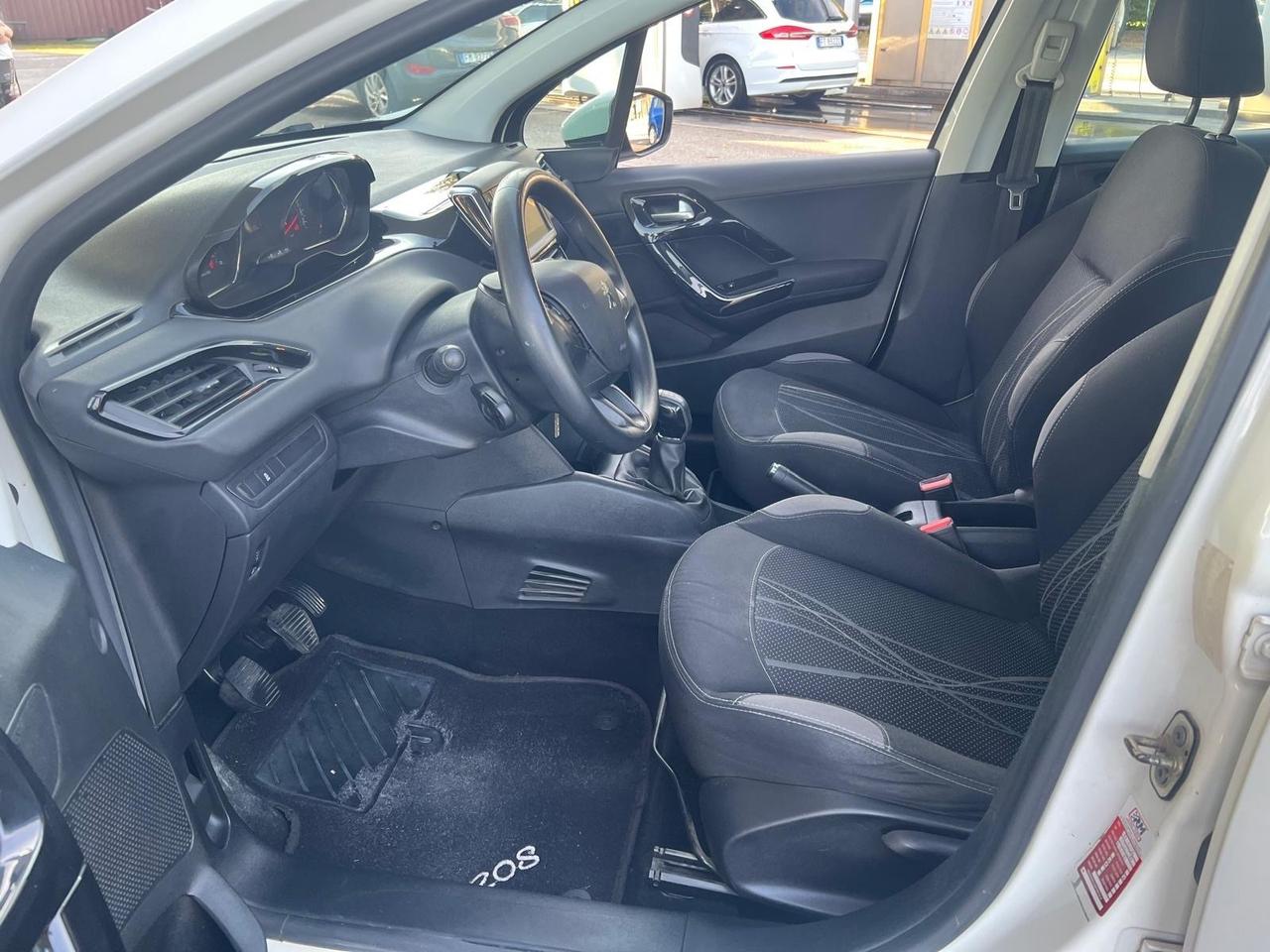 Peugeot 208 1.4 HDi 68 CV 5 porte 122000km