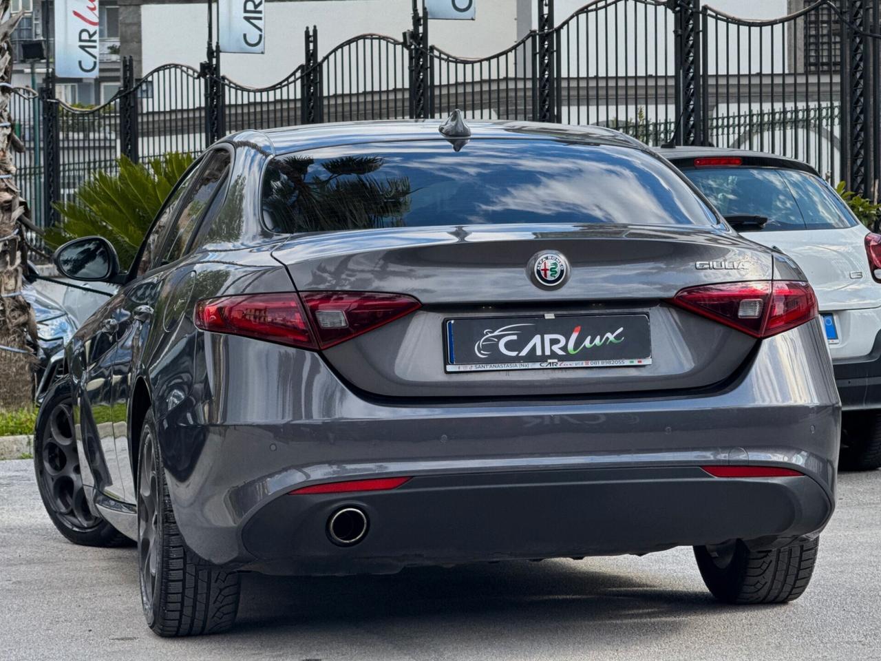 Alfa Romeo Giulia 2.2 T Business 136CV AT8 LED CAR PLAY