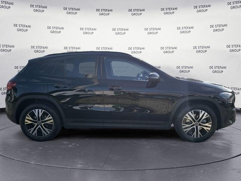 Mercedes-Benz GLA GLA 180 d Progressive Advanced