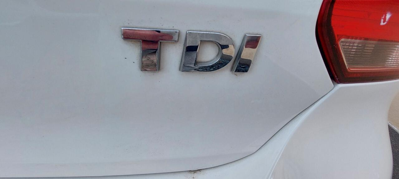 POLO 1,2 DIESEL 75 CV X NEOPATENTATI TELEFONO BLUETOOTH GOMME NUOVE IMPECCABILE
