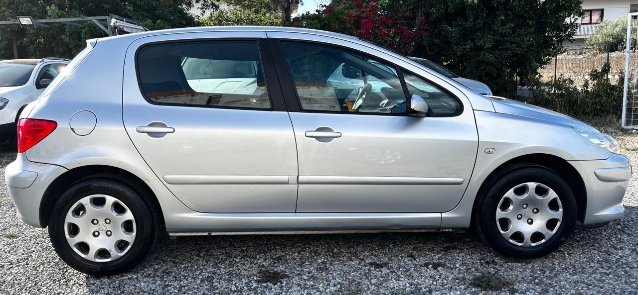 Peugeot 307 1.6 16V HDi 90CV 5p. XT