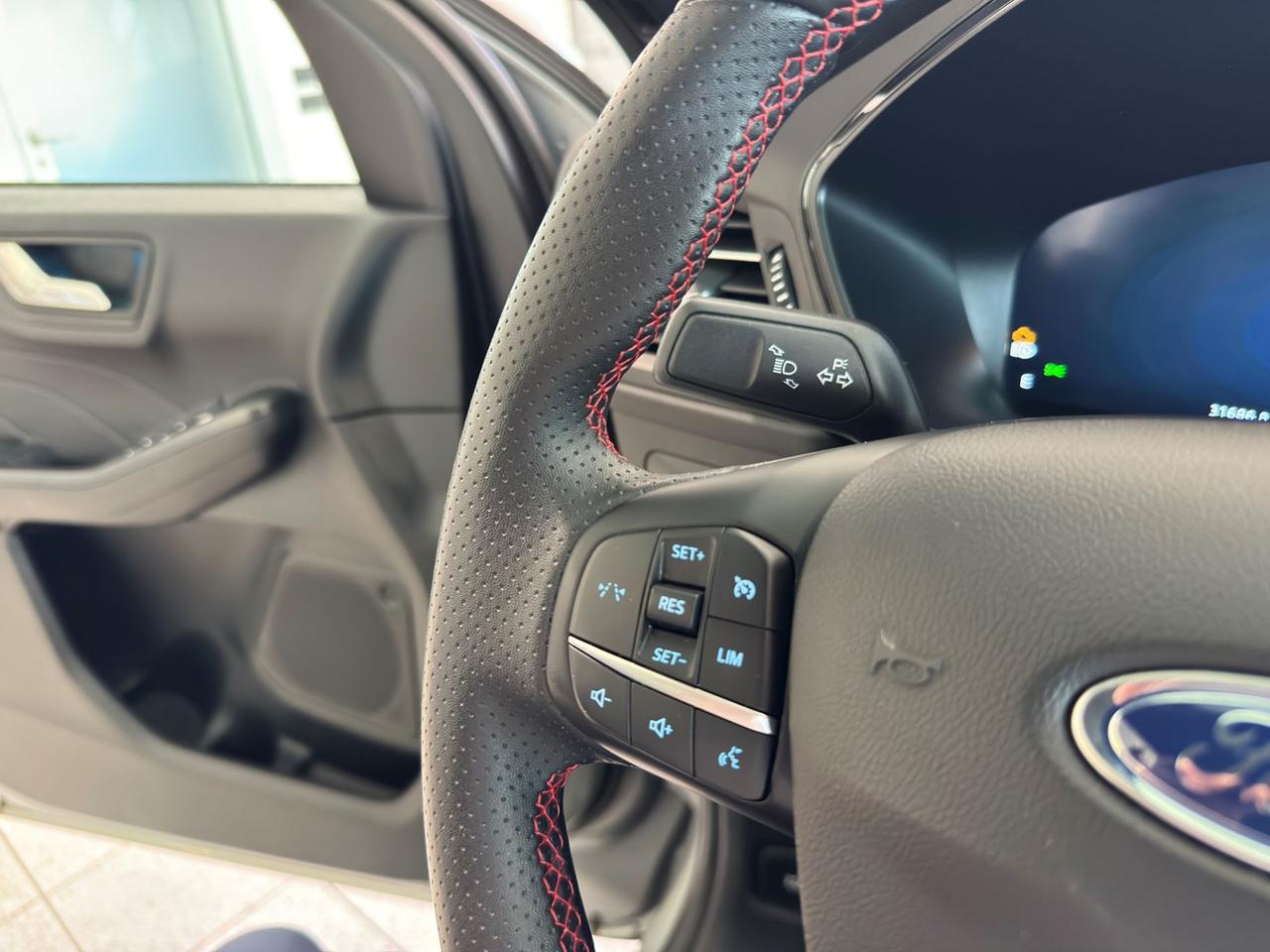 FORD Kuga IV 2024 2.5 full hybrid ST-Line 2wd 180cv auto - ANCHE NERA!