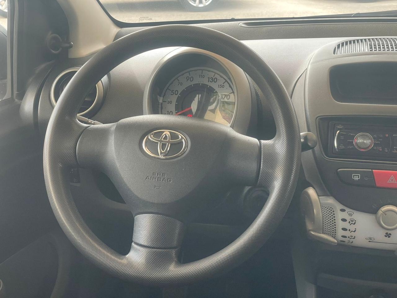 Toyota Aygo 1.0 12V VVT-i 5 porte Sol