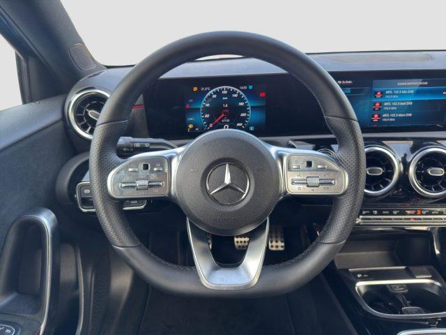 MERCEDES-BENZ A 180 A 180 d Premium