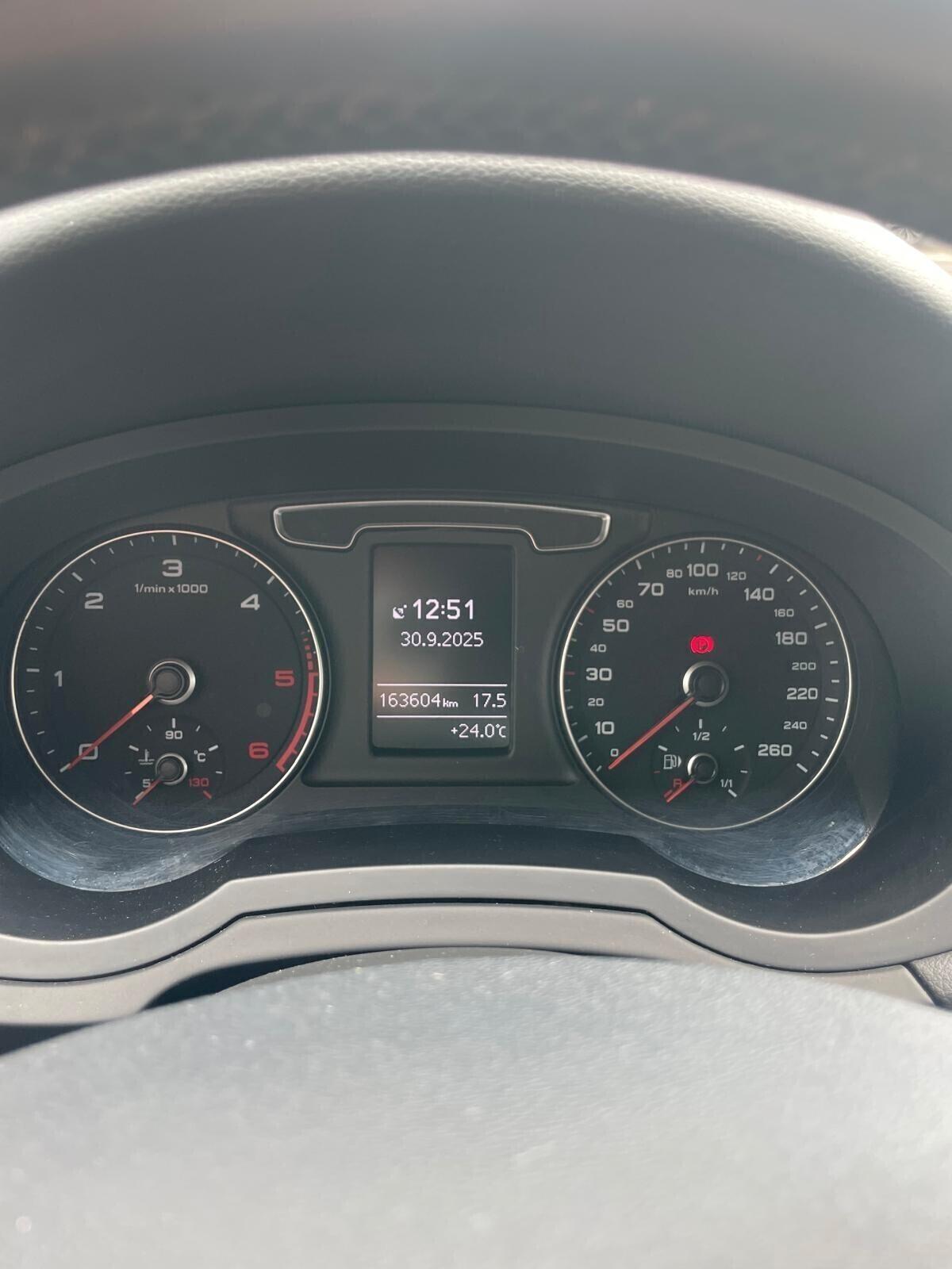 Audi Q3 2.0 TDI 150 CV Business