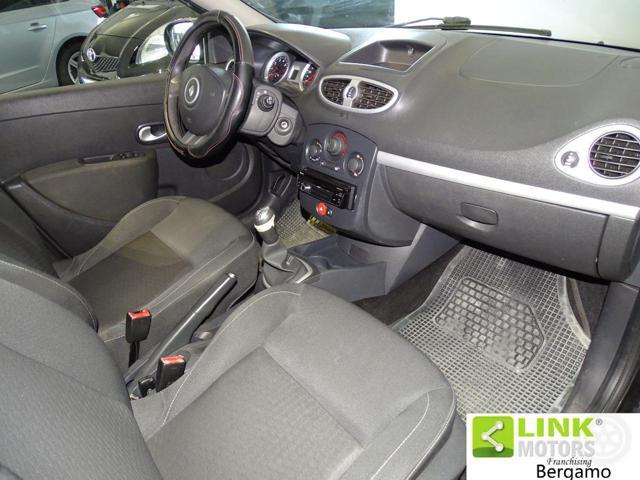 RENAULT Clio 1.2 16V 5 porte Confort -NEOPATENTATI