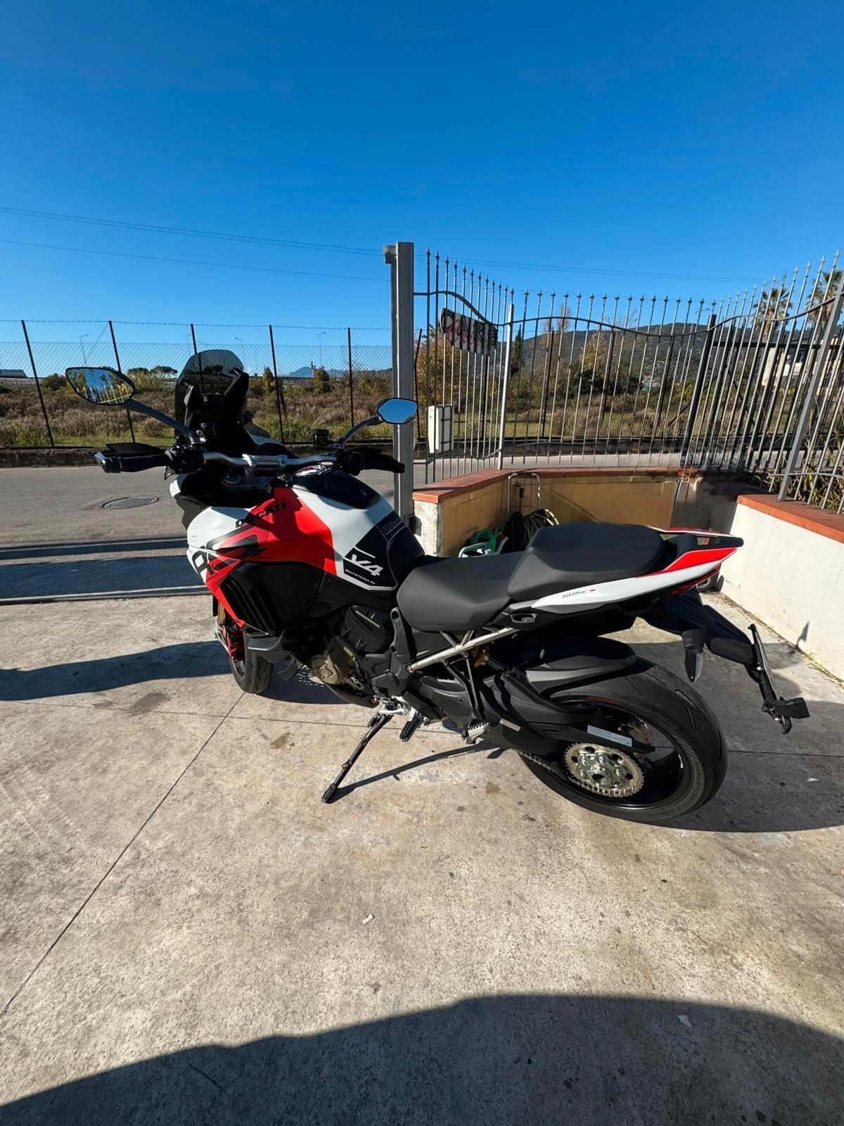 Ducati Multistrada V4 RS 2025