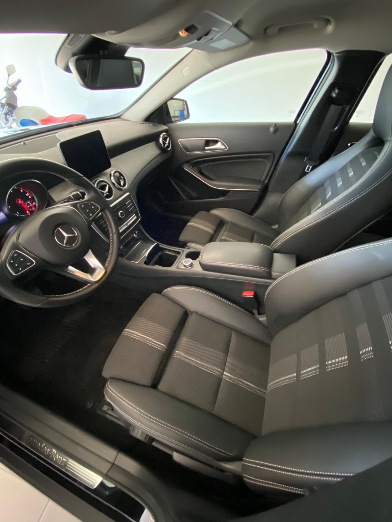 Mercedes-benz GLA 200 d Sport