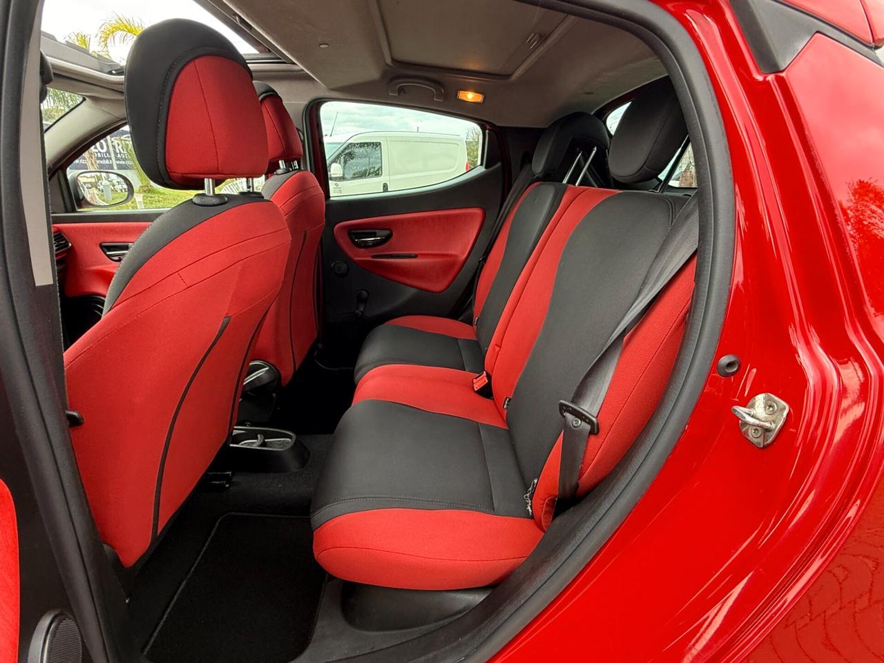 Lancia Ypsilon 1.2 69CV 5 porte Tetto Apribile Platinum
