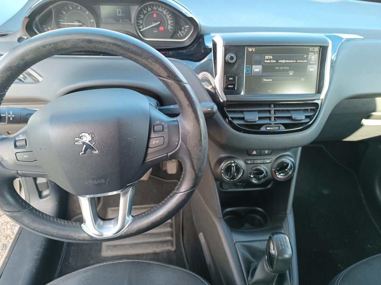 Peugeot 208 PureTech 82 5 porte Allure