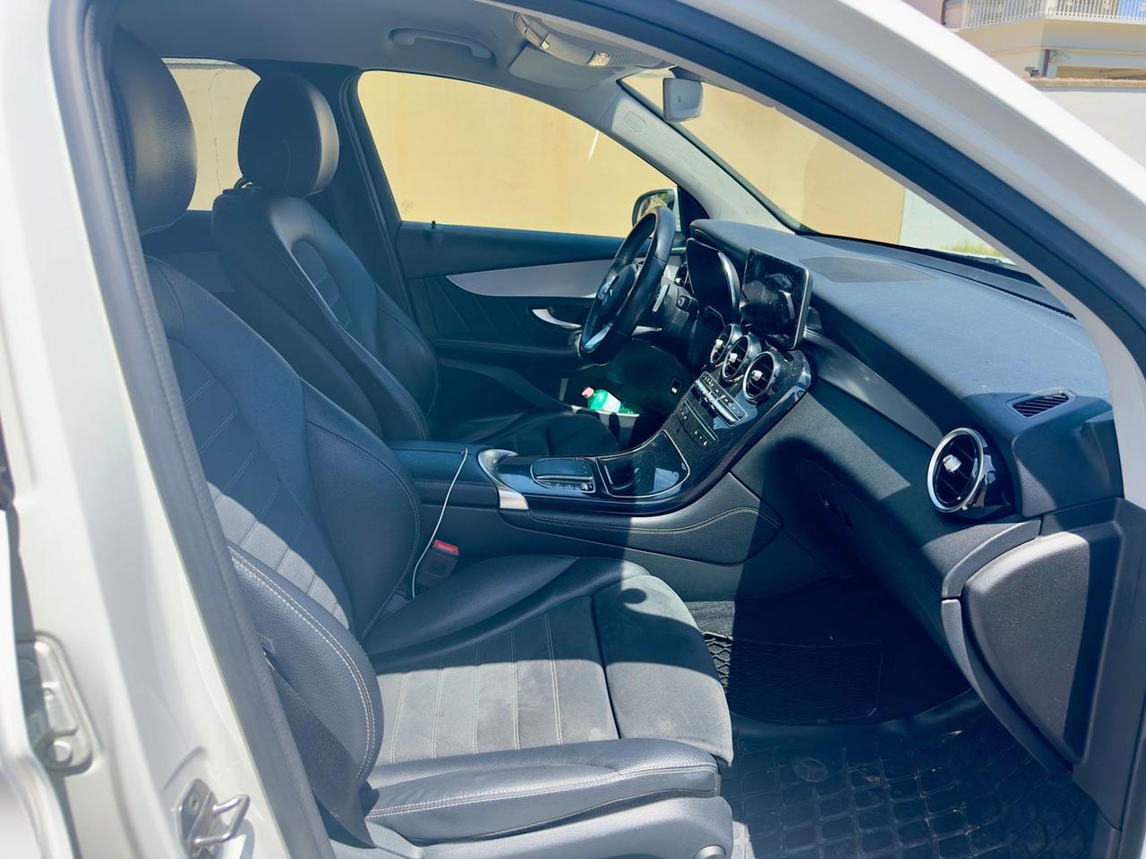 Mercedes-Benz GLC 220 D Premium