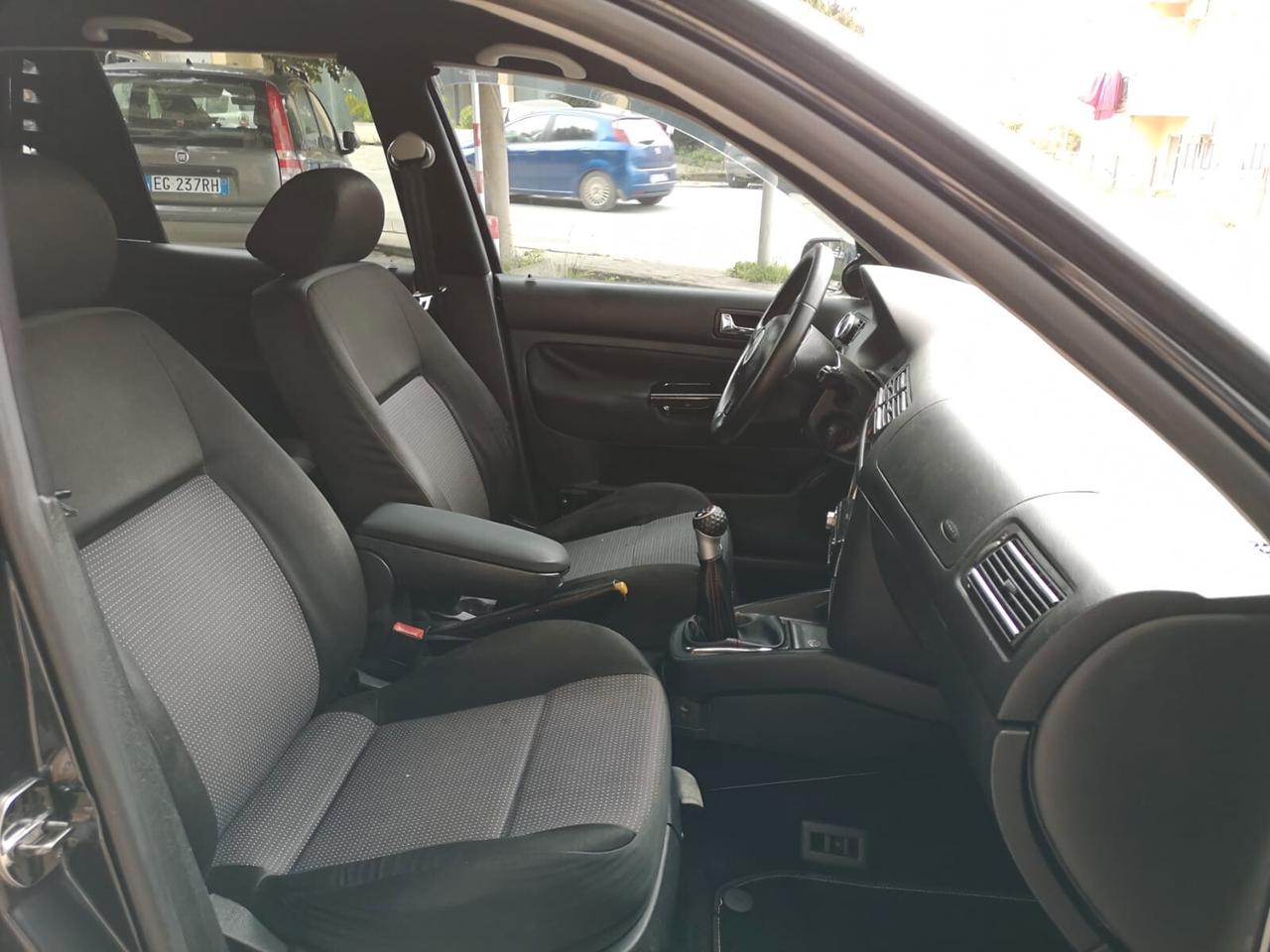 VOLKSWAGEN Golf 1.9 TDI 130 CV 5p.