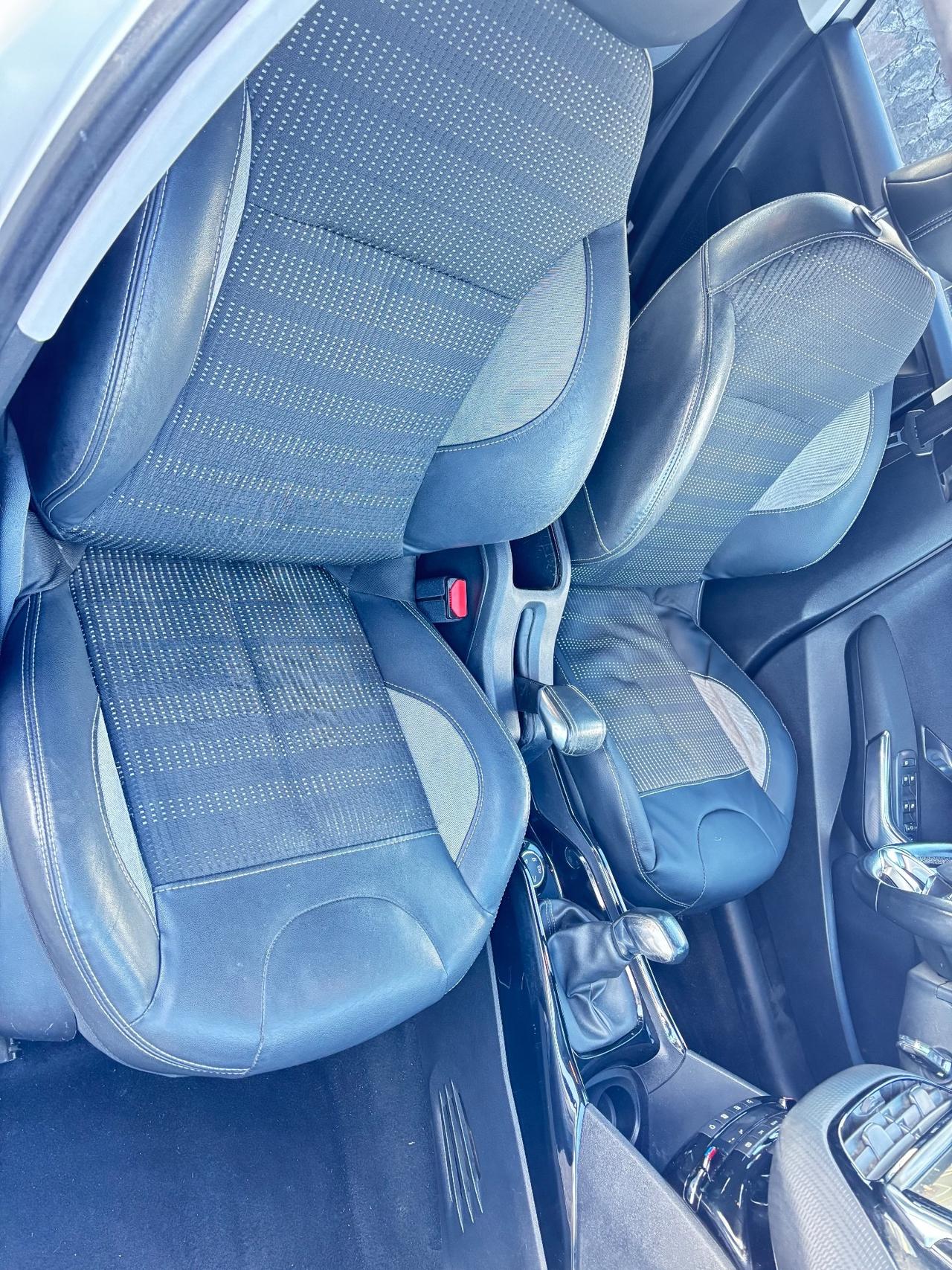 Peugeot 2008 BlueHDi 100 Allure