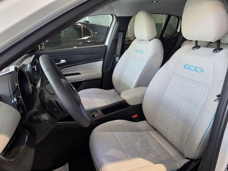 FIAT 600 1.2 Hybrid 100cv La Prima