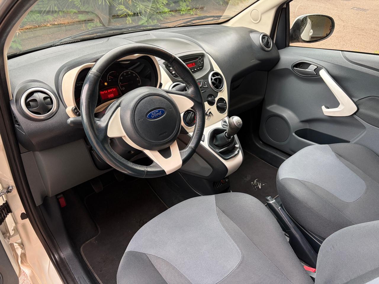 Ford Ka 1.2 8V 69CV Titanium