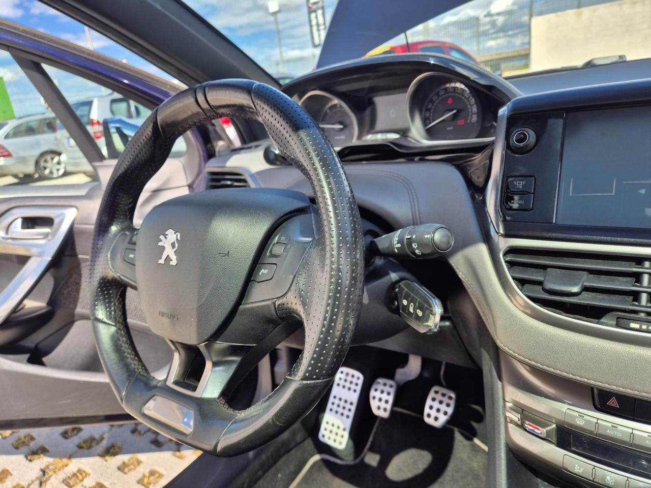 Peugeot 208 GT 1.6 e-HDi 115 CV TETTO PANORAMICO